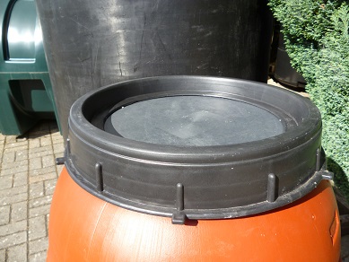 220 Litre Recycled Used Plastic Screw Top Barrel ex food Water Butt Storage Tank 